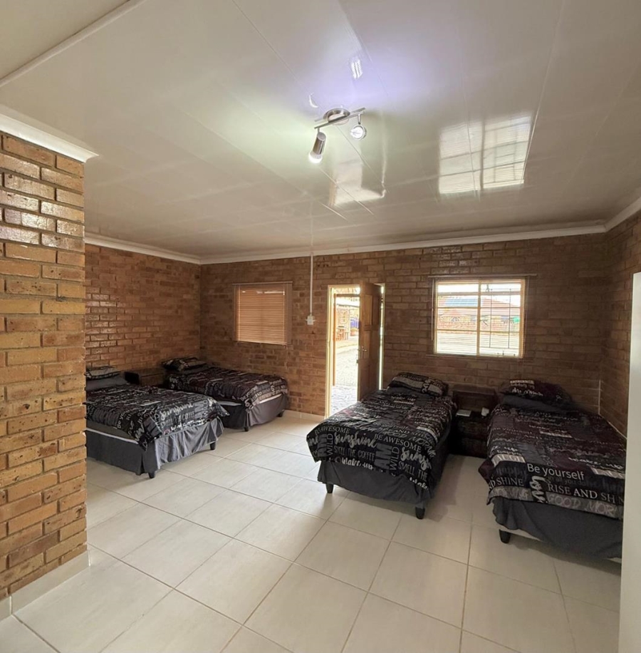 13 Bedroom Property for Sale in Bloemhof North West